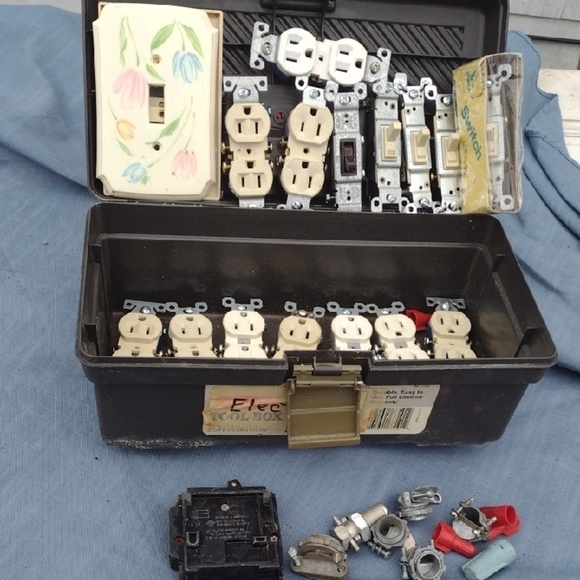 Assorted Electrical Outlet and Switch Lot NWT - Picture 1 of 6